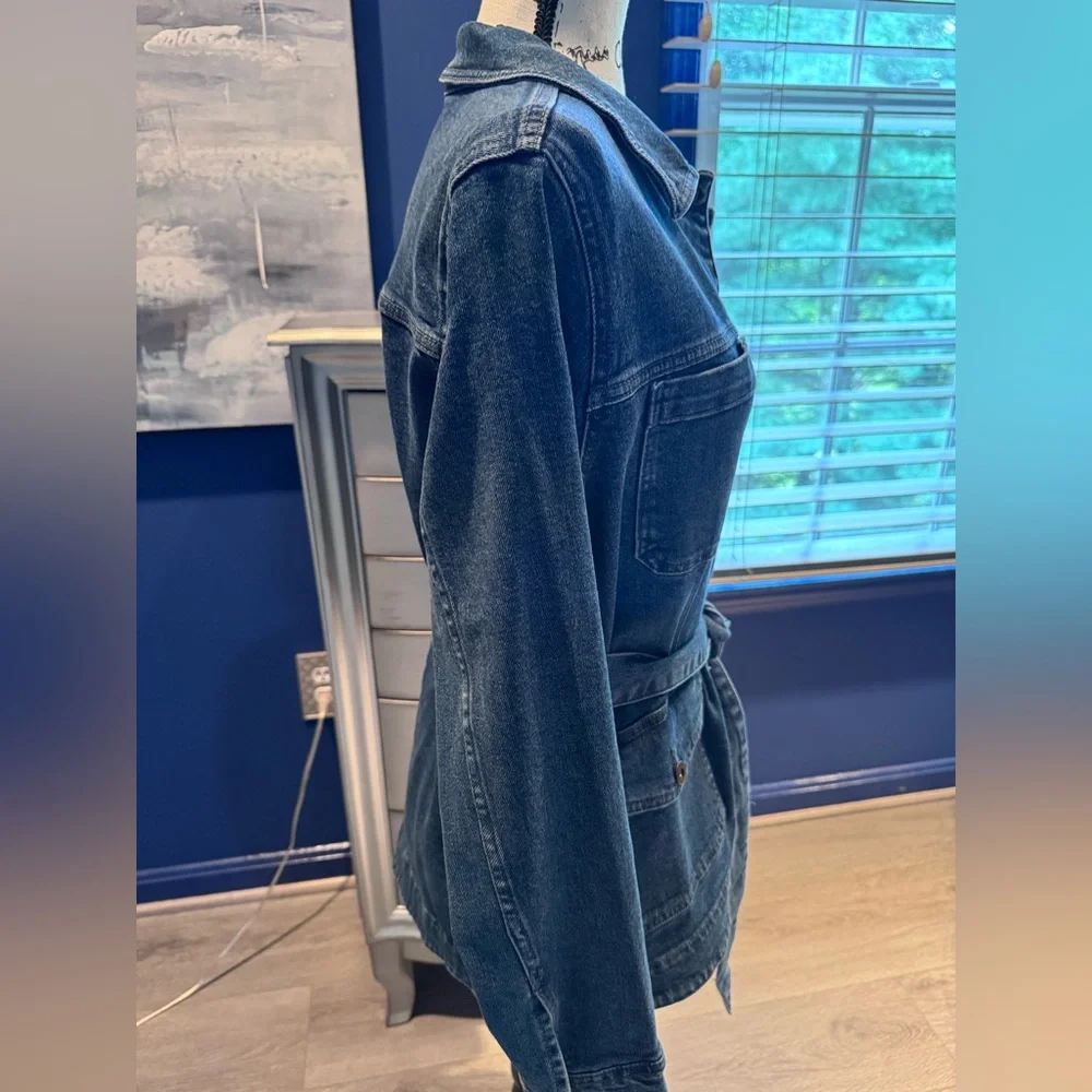 Old Navy Belted Blue Jean Jacket Chic Style NWOT - Picture 2 of 5